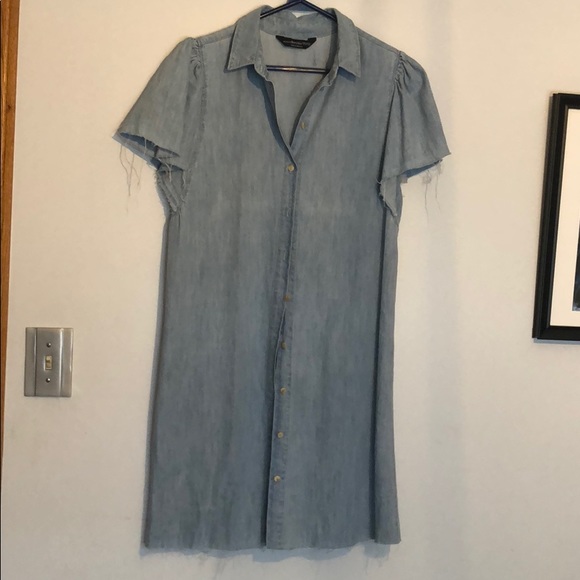 Dress - Picture 1 of 4